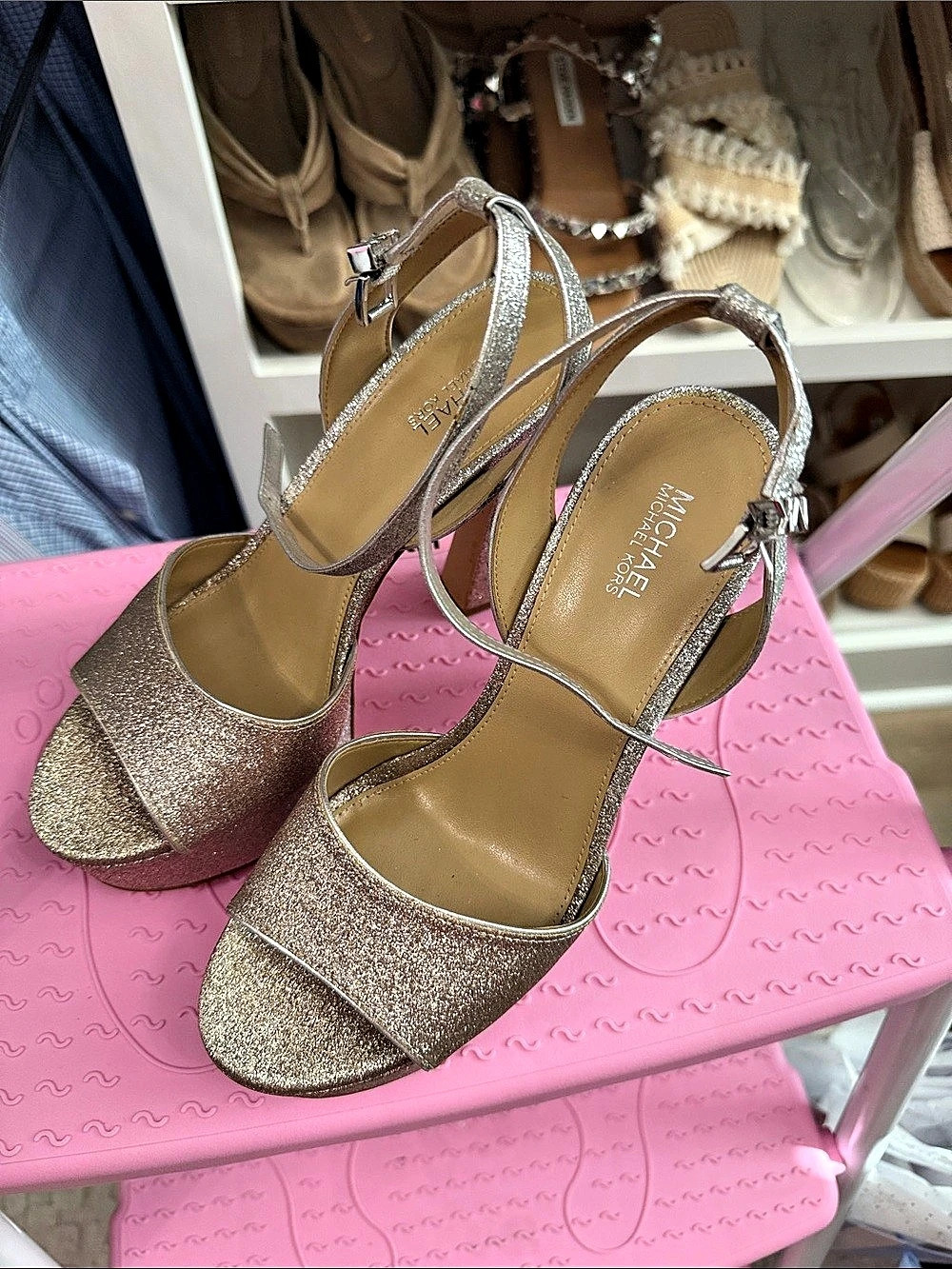 Michael Kors Glitter Platform Heels in Gold Like New